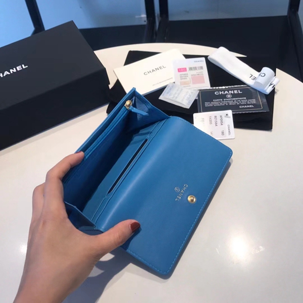 シャネル財布全体デザイン